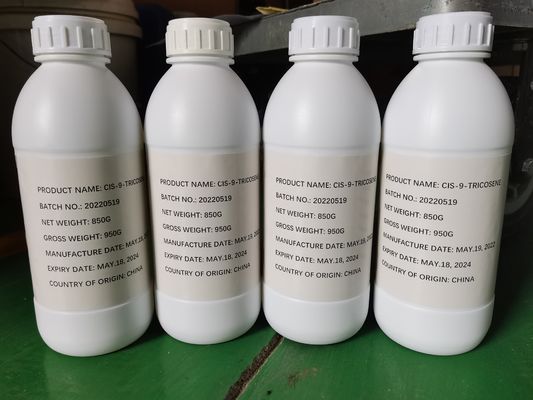 Fly Attractant Solution Z-9-Tricosene with Pheromone Insect Allure for Housefly Use Combined with Insecticide